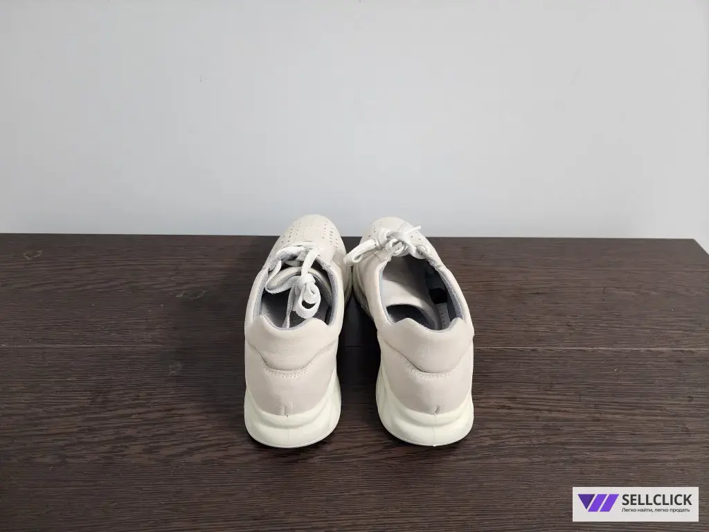 Кроссовки женские 37р новые CHESTER