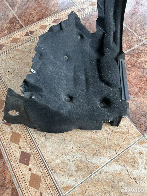 Подкрылок передний левый BMW 5 F10 N52B30 2011