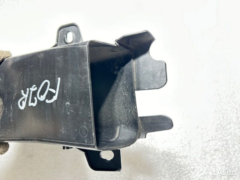 Воздуховод тормозов правый BMW 5 F07 N63B44 2013
