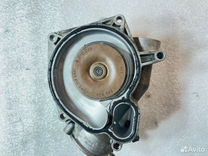 Помпа водяная BMW 7 F01 N63B44A 2011