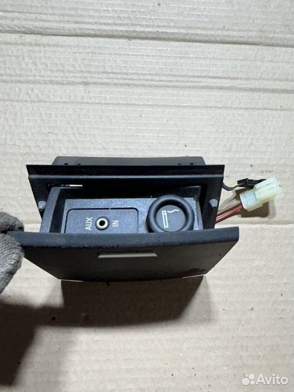 Разьем AUX BMW X3 E83 N52B30 2006
