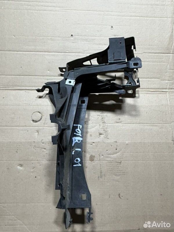 Кронштейн фары левый BMW 7 F01 N54B30 2010
