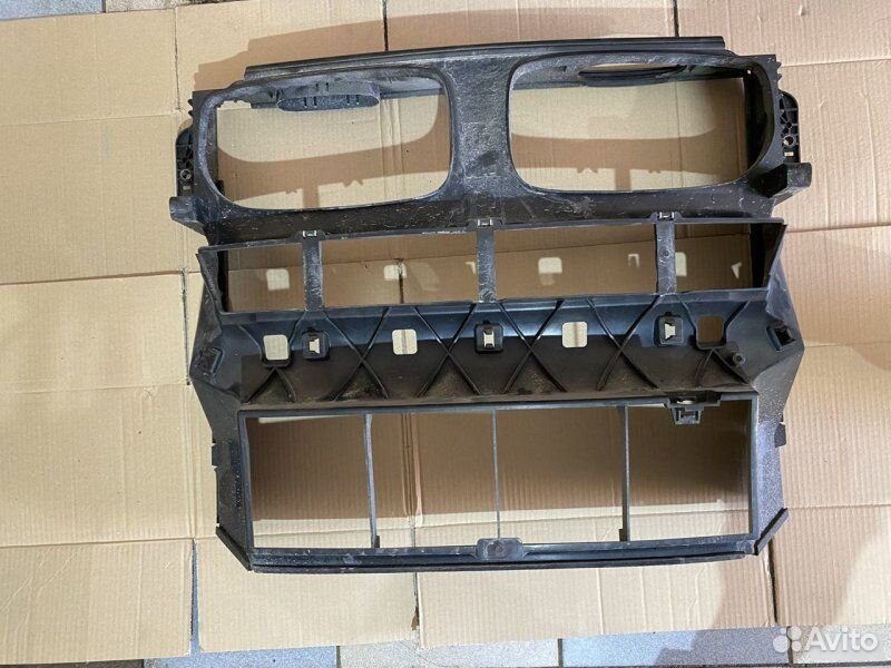 Воздуховод радиатора BMW X5 E70 N52B30 2010
