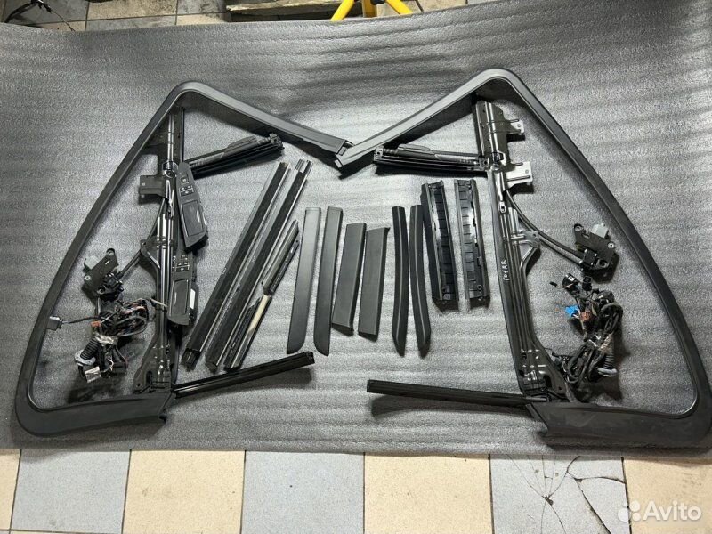 Солнцезащитные шторки заднее BMW 7 F01 N54B30 2010