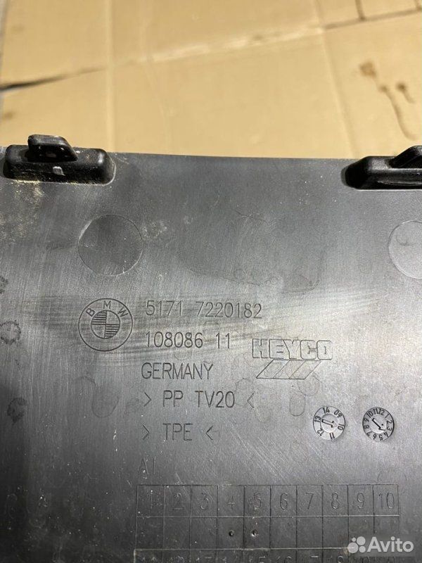 Накладка жабо BMW 5 F07 N55B30 2010