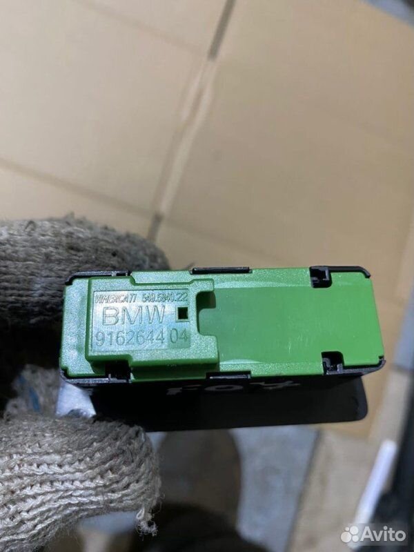 Кнопка открывания багажника BMW 5 F07 N55B30 2010