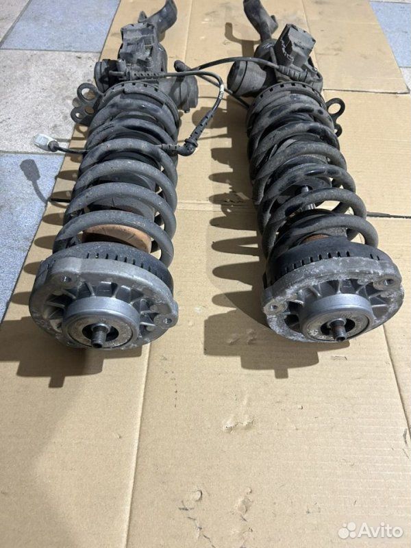 Амортизатор передний BMW 7 F01 N54B30 2010