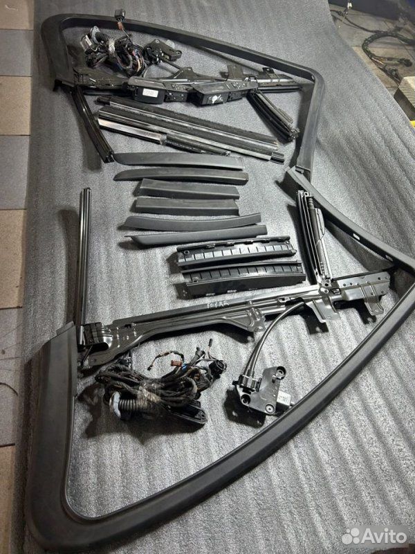 Солнцезащитные шторки заднее BMW 7 F01 N54B30 2010