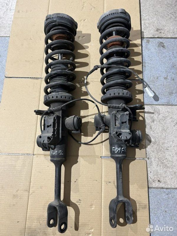Амортизатор передний BMW 7 F01 N54B30 2010