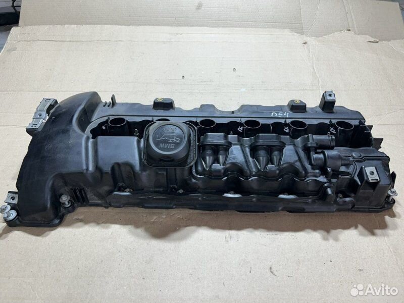 Крышка клапанов BMW 3 E92 N54B30 2010