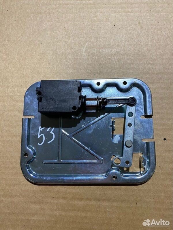 Привод замка багажной двери BMW X5 E53 M54B30 2006