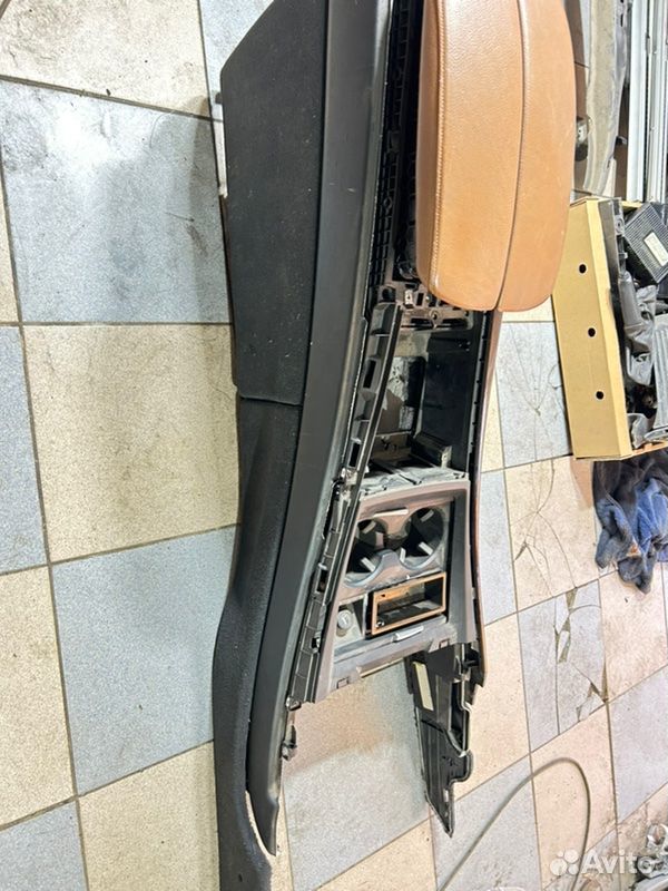 Центральная консоль BMW X5 E70 N52B30AF 2008