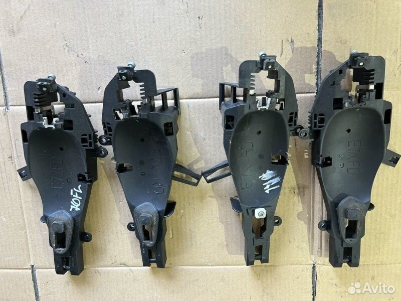 Держатель наружной ручки BMW X5 E70 N52B30 2008