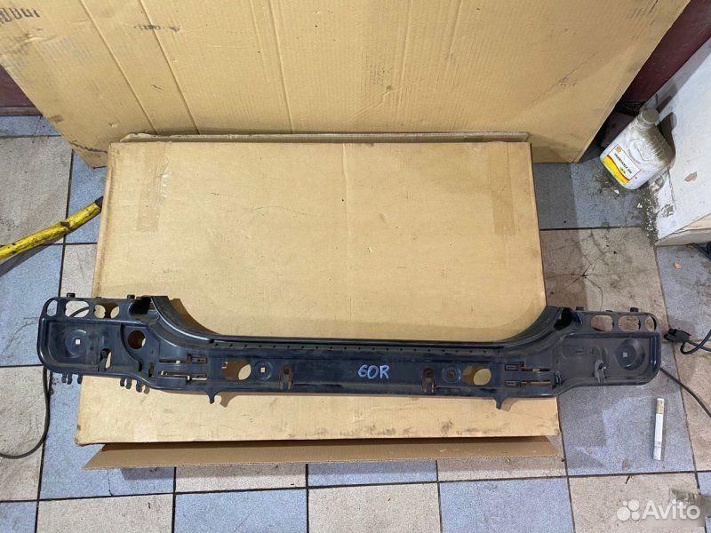Кронштейн бампера задний BMW 5 E60 M54B30 2005