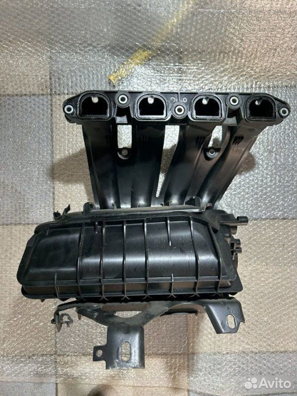 Впускной коллектор BMW 1 E87 N46B20 2007