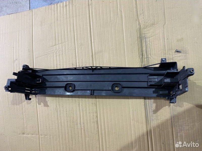 Кронштейн радиатора BMW 7 F01 N54B30 2010
