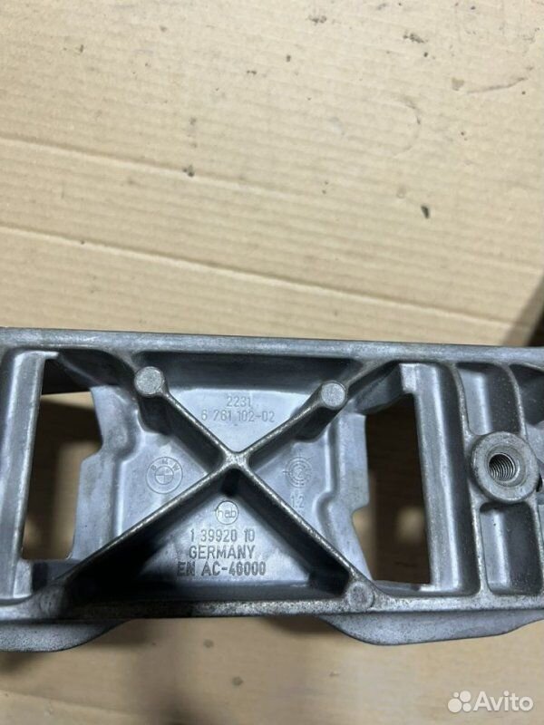 Кронштейн АКПП BMW 5 E60 M54B30 2005