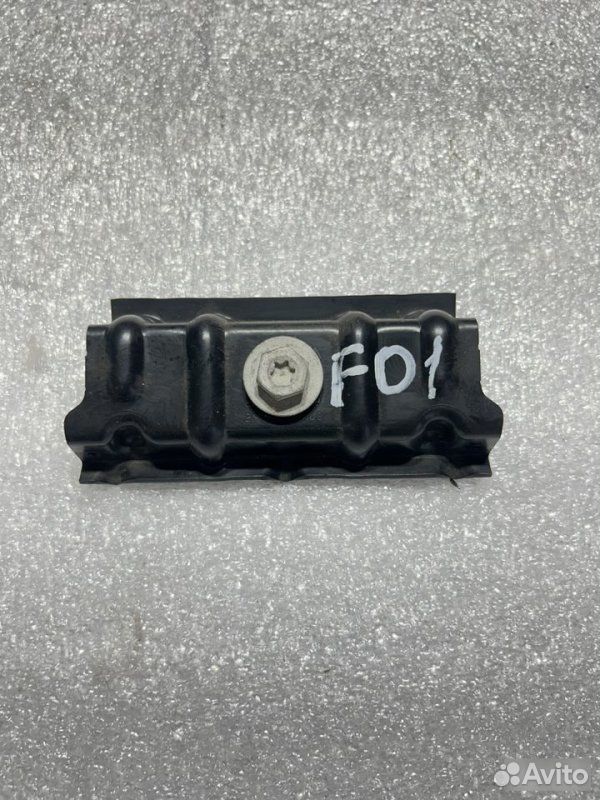 Крепление аккумулятора BMW 7 F01 N54B30 2010