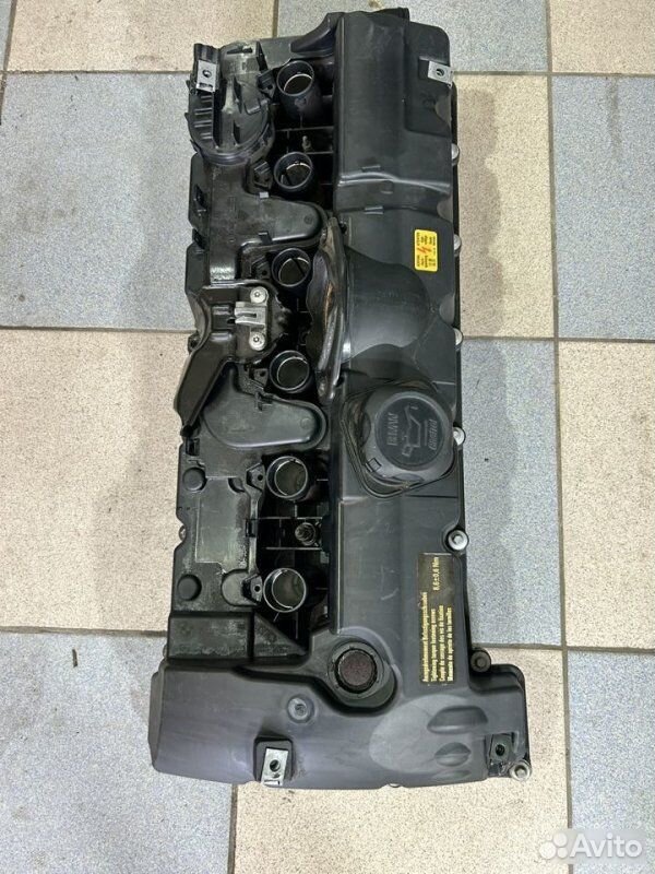 Крышка клапанов BMW X5 E70 N52B30 2008