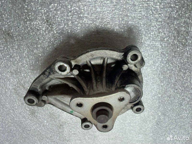 Помпа BMW 3 F30 N13B16 2012