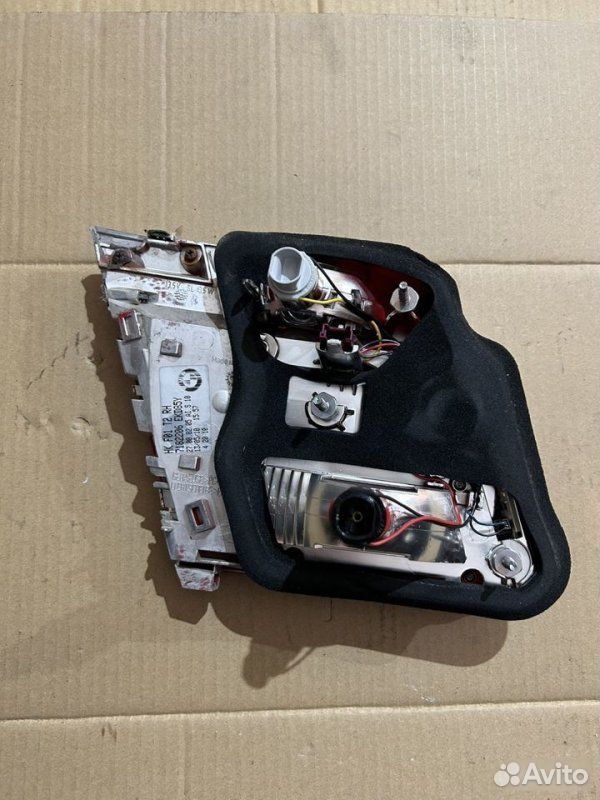 Фонарь в крышку багажника правый BMW 7 F01 N54B30
