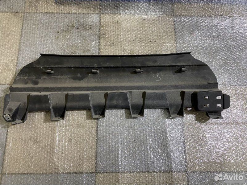 Направляющая бампера задняя BMW 5 F10 N52B30 2010