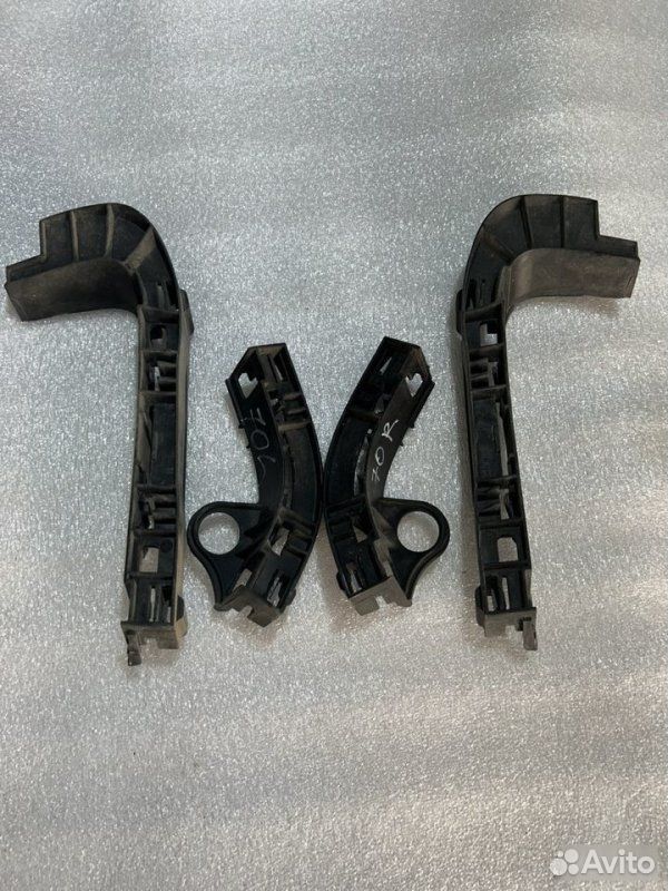 Кронштейн бампера передний BMW X5 E70 N62B48 2008