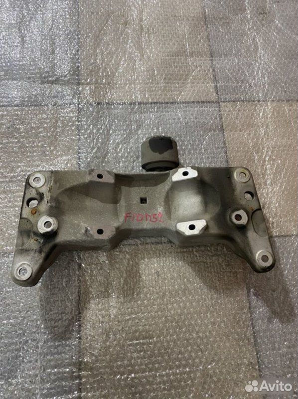 Кронштейн АКПП BMW 5 F10 N52B30 2010
