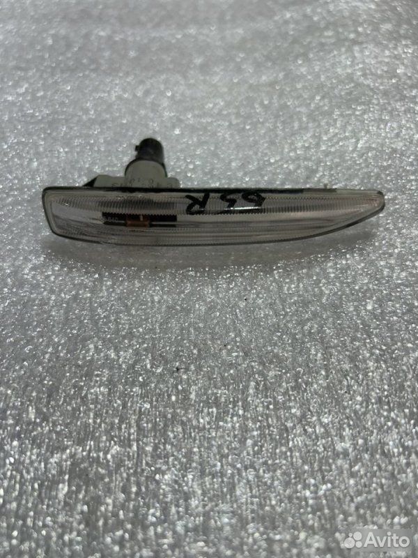 Повторитель поворота правый BMW 7 E65 N62B48 2008