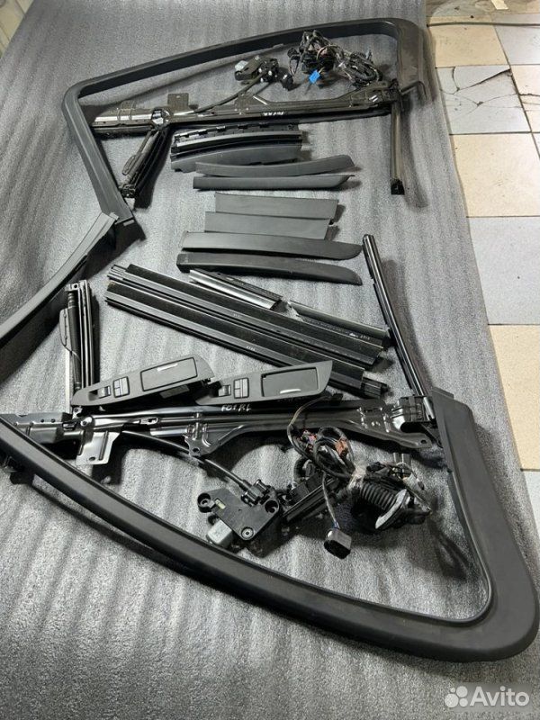 Солнцезащитные шторки заднее BMW 7 F01 N54B30 2010