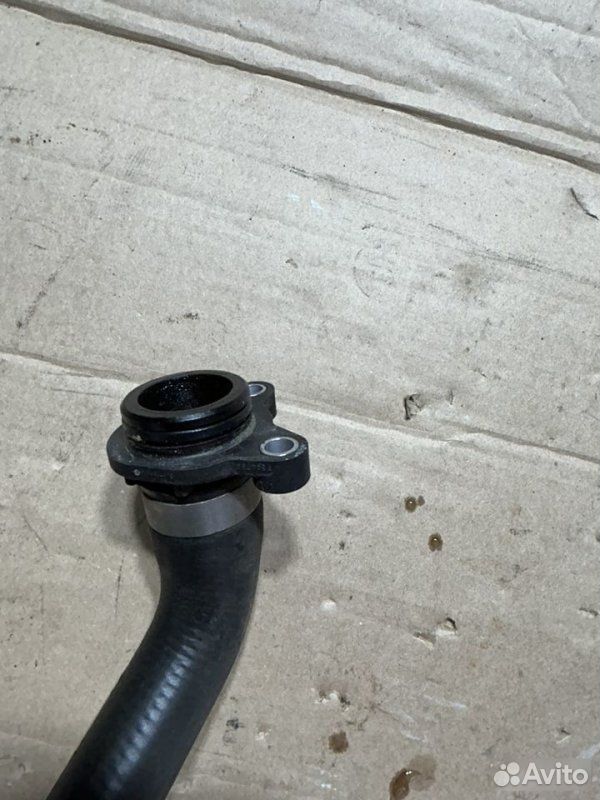 Патрубок охлаждения BMW X3 F25 N52B30 2010