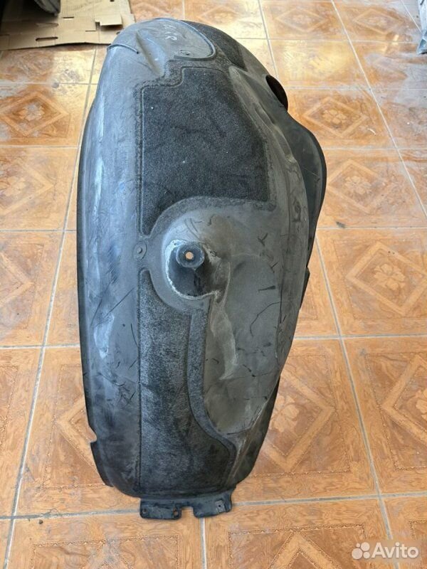Подкрылок задний правый BMW 5 E60 M54B30 2005