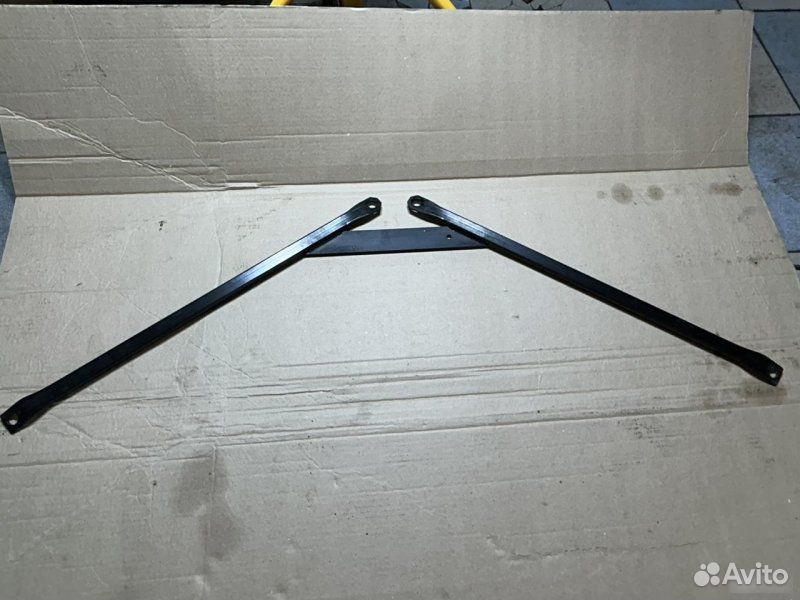 Распорка стоек BMW 3 F30 N20B20 2012