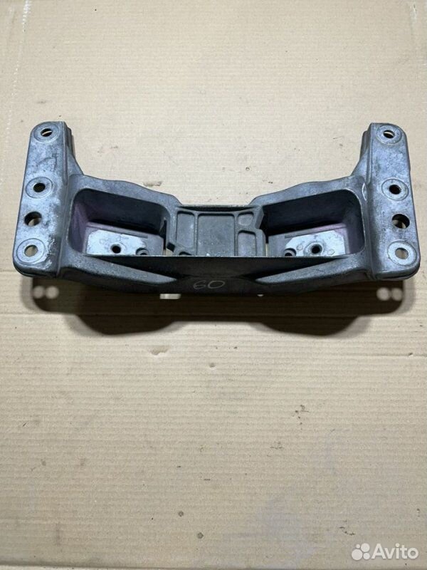 Кронштейн АКПП BMW 5 E60 M54B30 2005