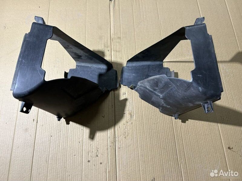 Воздуховод BMW 7 F01 N54B30 2010
