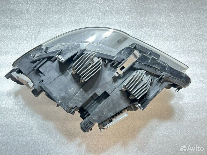Фара правая BMW 5 F10 N52B30 2010