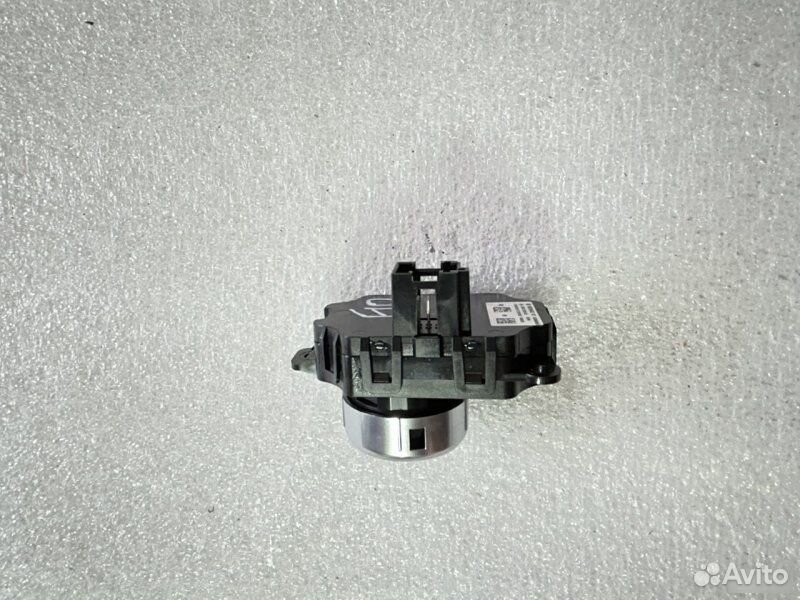 Кнопка старт-стоп BMW 5 F10 N52B30 2010