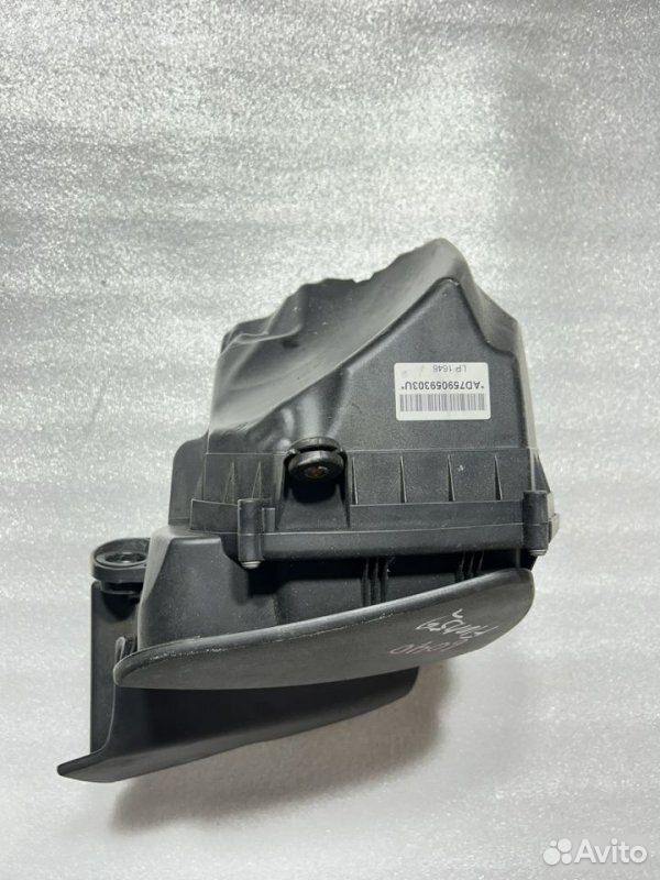 Корпус воздушного фильтра BMW 5 F10 N52B30 2010
