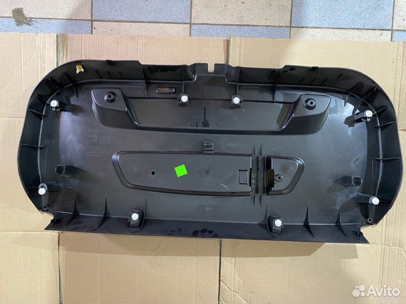 Накладка багажной двери BMW X1 E84 N46B20 2010