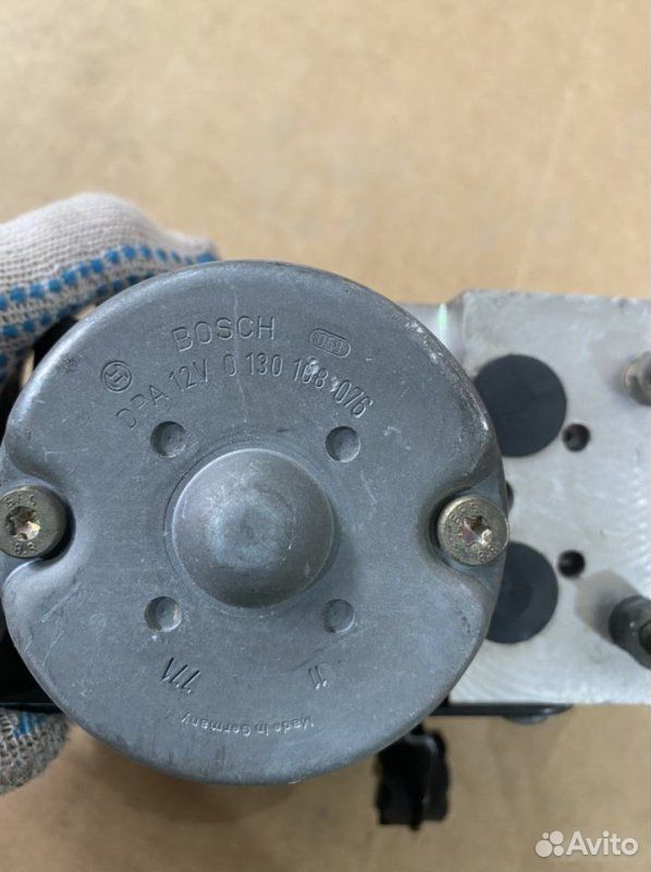 Блок ABS BMW 5 E39 M62B44 1997