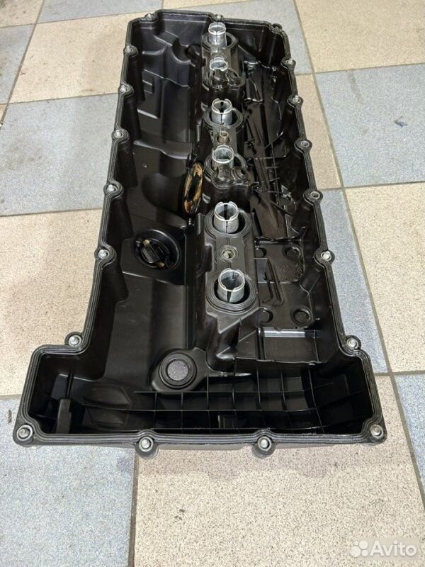 Крышка клапанов BMW X5 E70 N52B30 2008