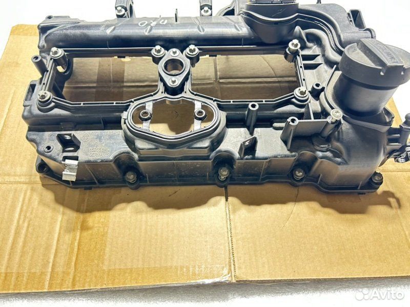 Крышка клапанов BMW 3 F30 N20B20 2012