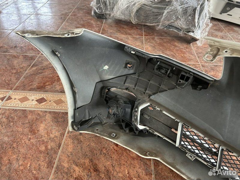 Бампер передний BMW 5 F10 N52B30 2010