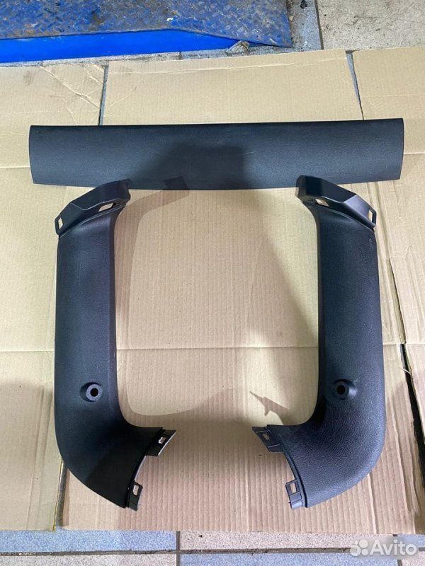 Облицовка багажной двери BMW X1 E84 N20B20 2010