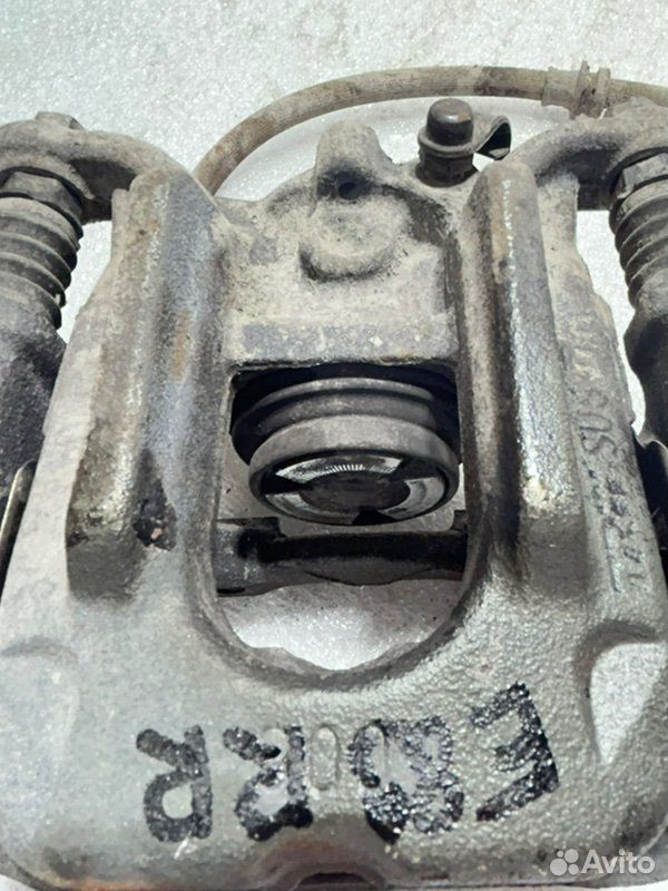 Суппорт тормозной задний правый BMW Z4 E89 N54B30