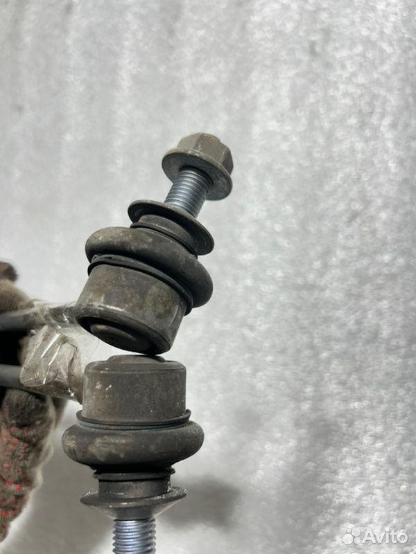 Стойка стабилизатора задняя BMW 5 F07 N55B30 2010