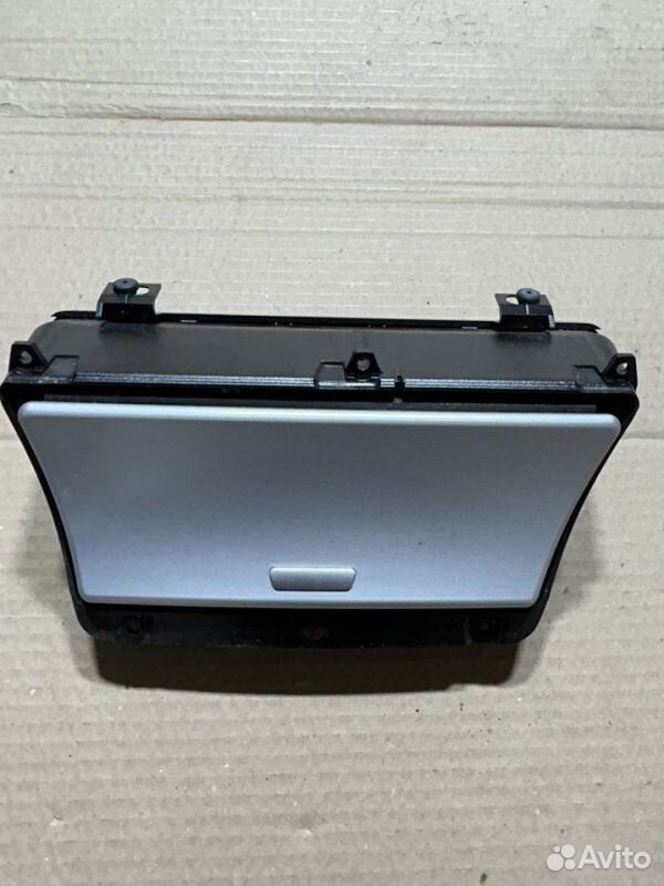 Пепельница передняя BMW X3 E83 N52B30 2006