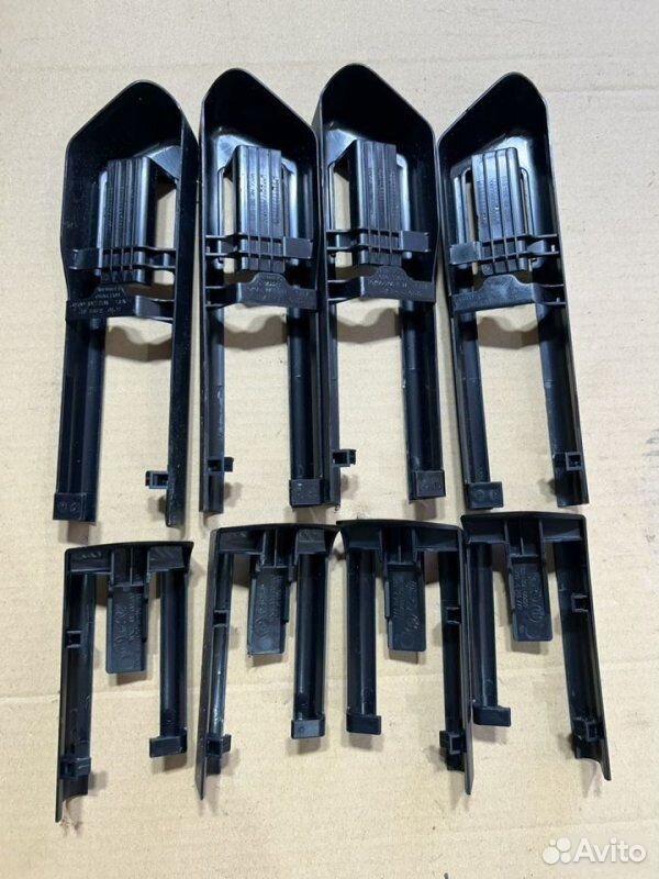 Накладка на салазки BMW 7 F01 N54B30 2010