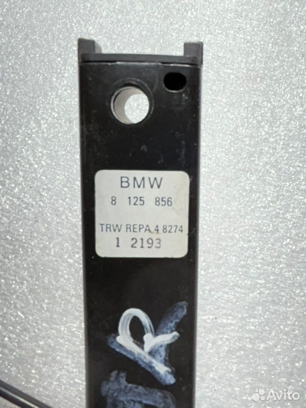 Привод регулировки ремня безопасности правый BMW 5