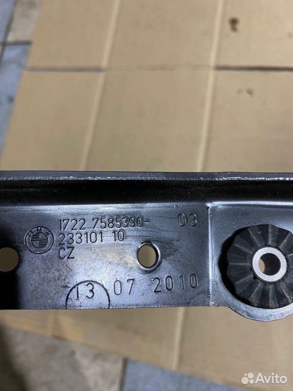 Кронштейн теплообменника BMW 5 F07 N55B30 2011